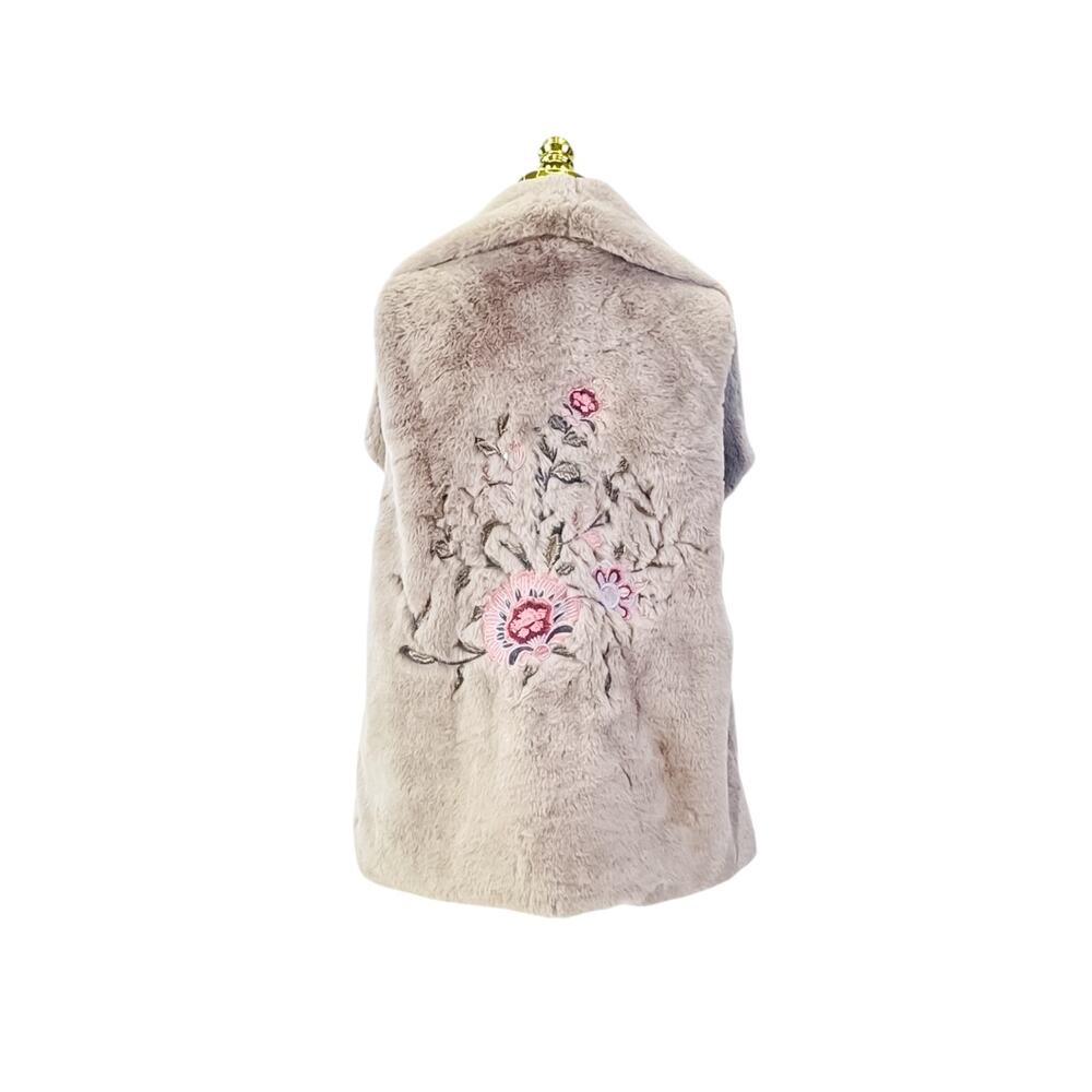 Mystree Floral Embroidered Tan Faux Fur Vest Size L